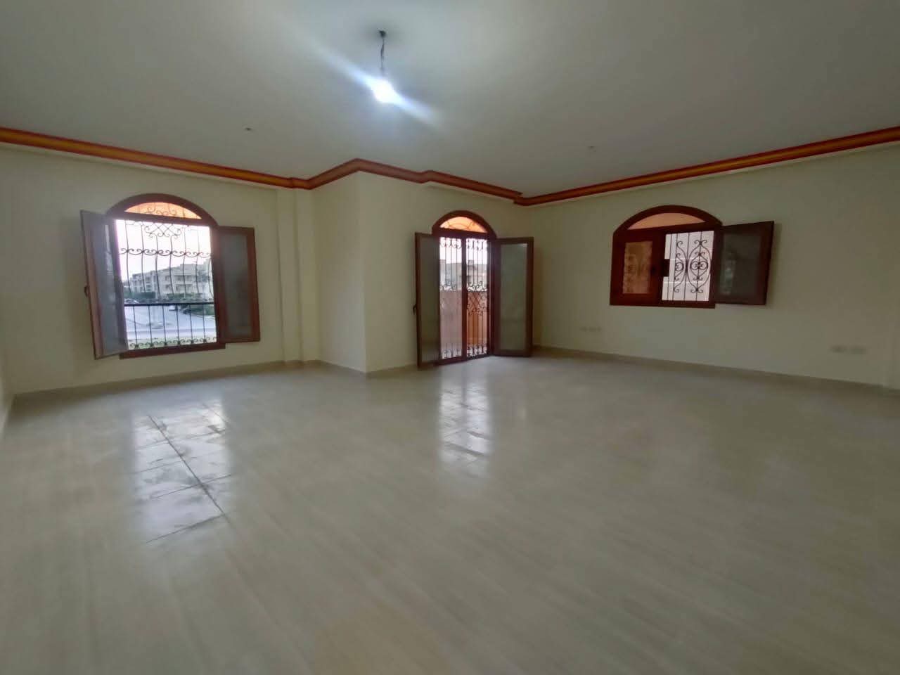 شقة للايجار البنفسج فيلات   فيو رائع دور اول بعد الارضي