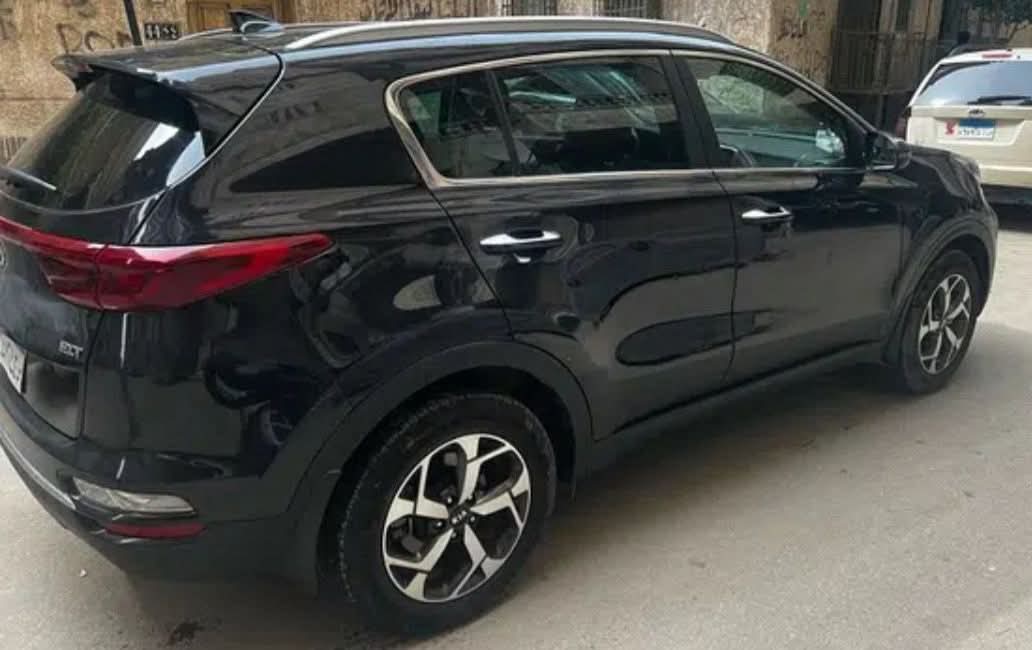 كيا سبورتاج هاي لاين بلس  موديل ٢٠٢٢  80 الف Km فابريكا بالكامل