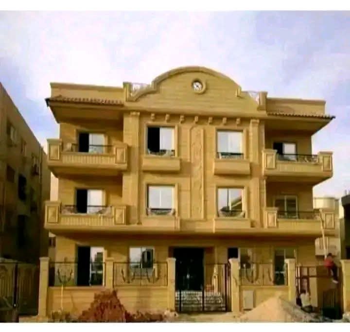 شقه للبيع بفيلات البنفسج 7 ثاني نمره من محور محمد نجيب