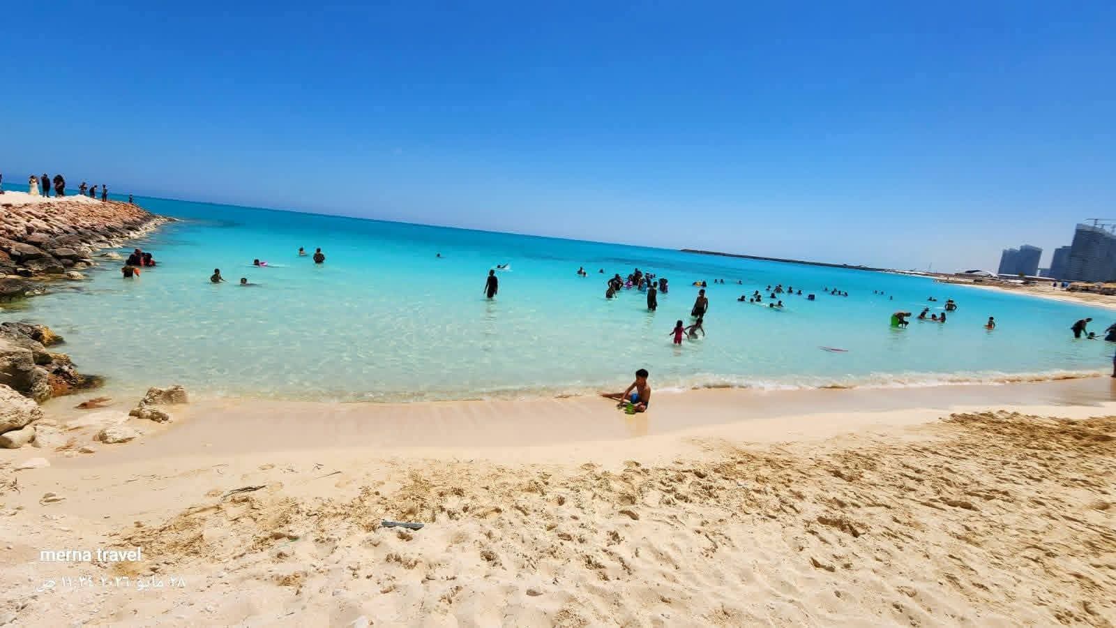 🌊🏖️ رحلة شاطئ رملة بيتش – العلمين الجديدة 🏖️  مع ستارز ترافيل 🌊