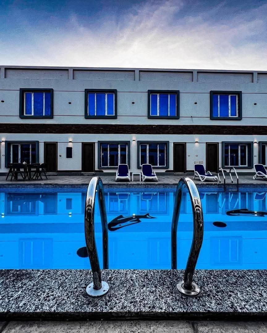 دهب زي ما بتحلمها… واستضافة ولا في الخيال!  مرحبًا بيك في Dahab Now Hotel 🏨 أجدد فندق في دهب، بمستوى خدمة فندقية مميزة في قلب الممشى السياحي ✨