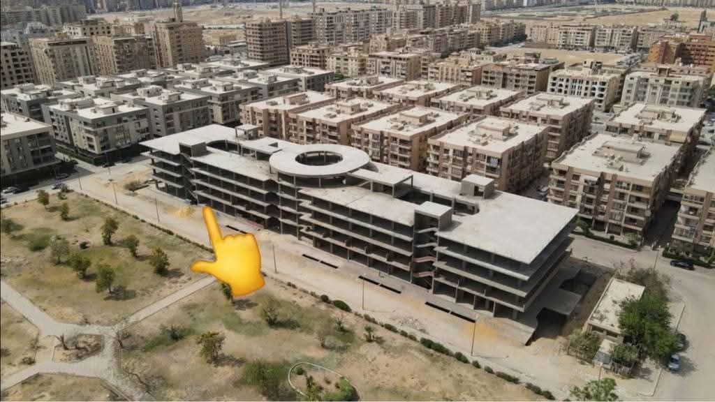 محل تجاري دور أرضي جاهز للمعاينة واستلام خلال سنة 🤩  *مول فى زهراء المعادي*  الشطر السابع  افضل منطقة ساكنة بالفعل والمول الوحيد في المنطقة ، تاني نمرة من شارع ال 50