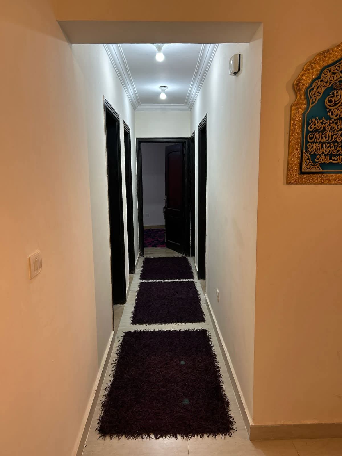 شقة للايجار مفروش بالكامل بالتكييفات في جنة زايد 2