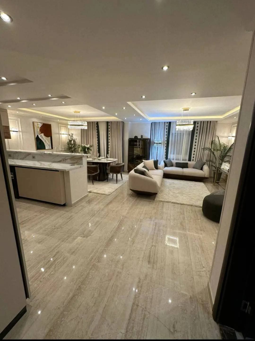 شقه للبيع ✔️3 غرف + ريسيبشن + 2 حمام 📍موقع استراتيجي أمام مطار القاهرة