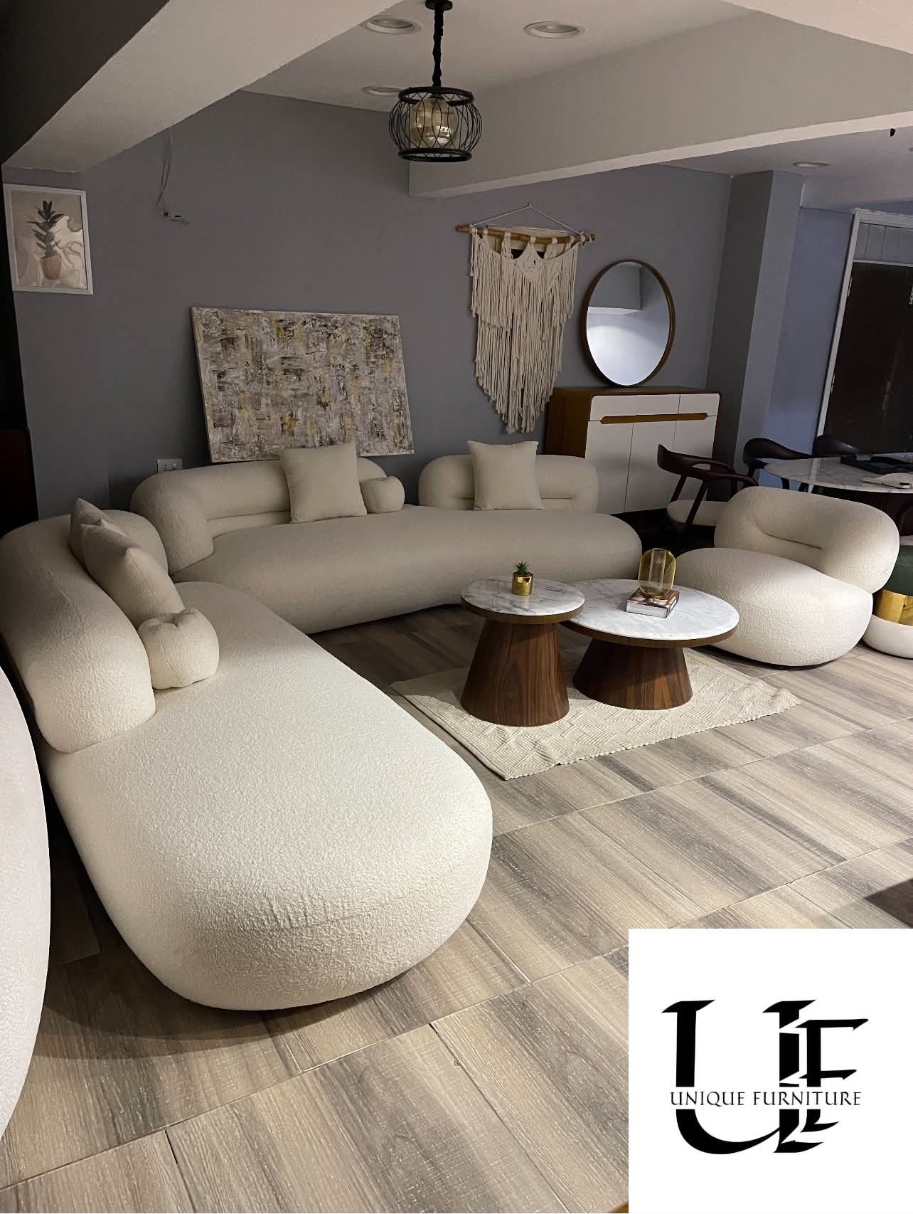 فى Unique furniture مش بنصنع انتريه أو ركن. إحنا بنصنع قطعة تعيش وتعبّر عن