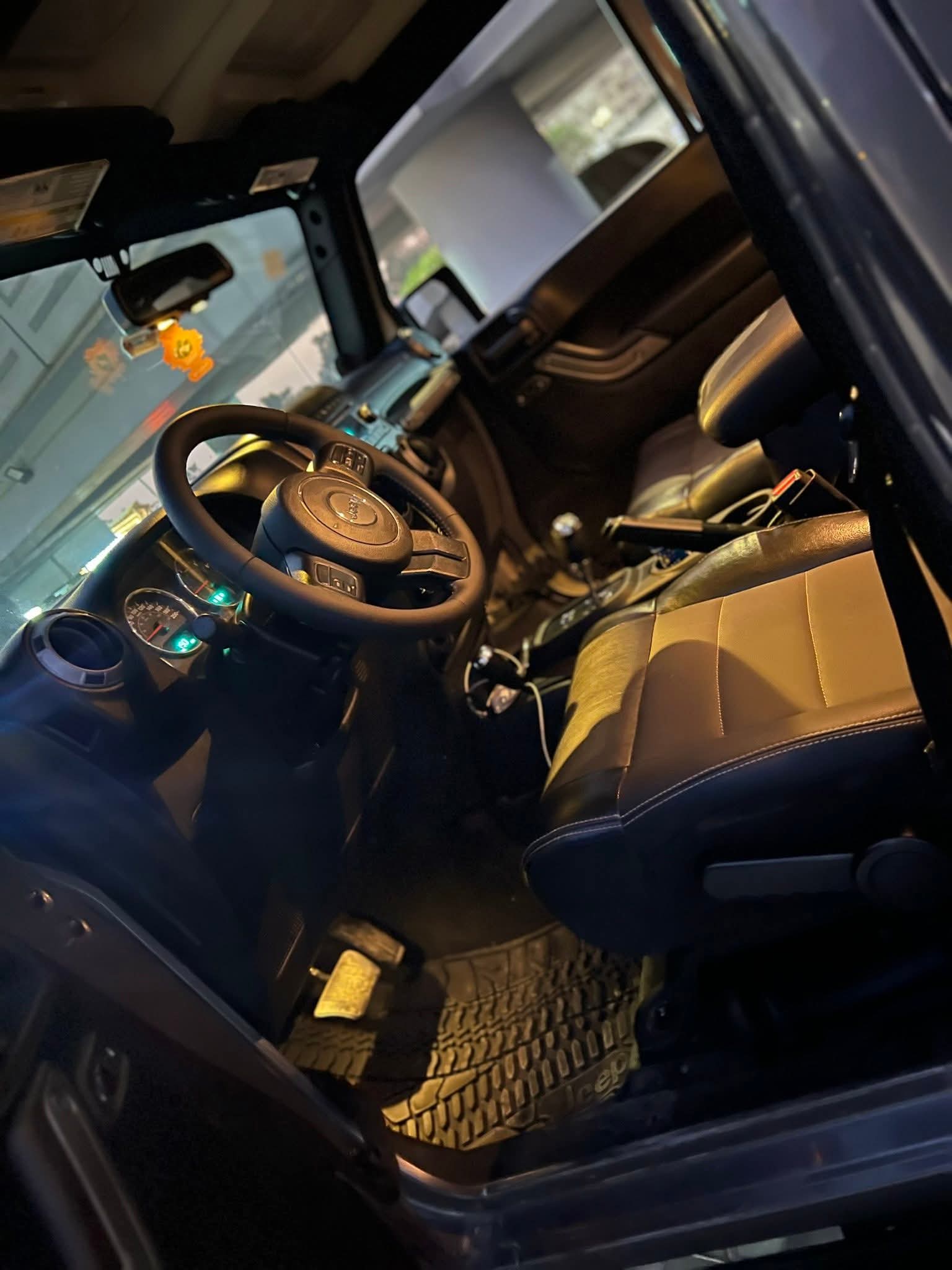 للبيع Jeep Wrangler موديل 2013، حالة ممتازة جدًا