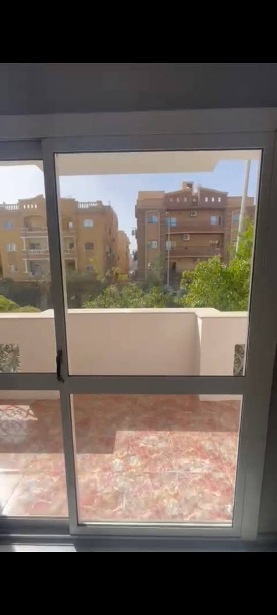 شقه ١٣٠م سوبرلوكس للايجار