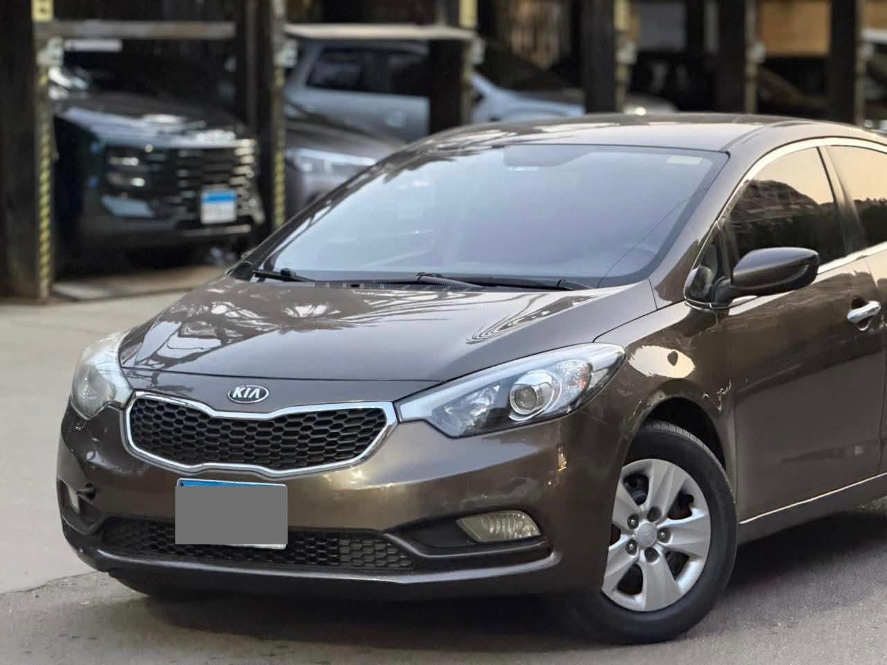 سياره كيا سيراتو  2015 اول فئة ايرباج و ABS