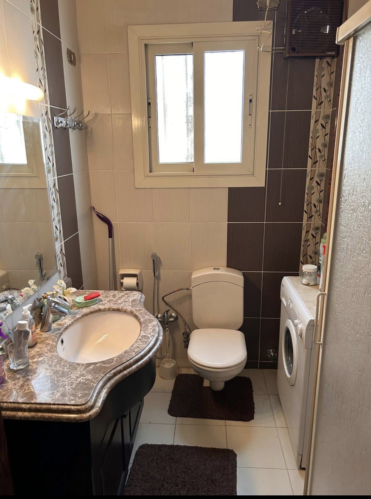 شقه للبيع في تجمع الخامس