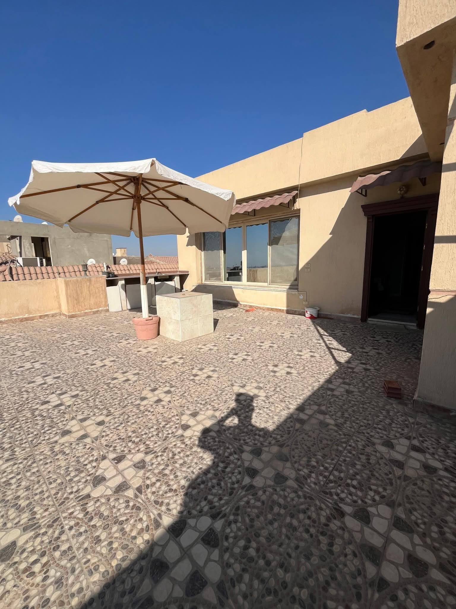 روف مفروش للايجار بالتجمع الخامس النرجس