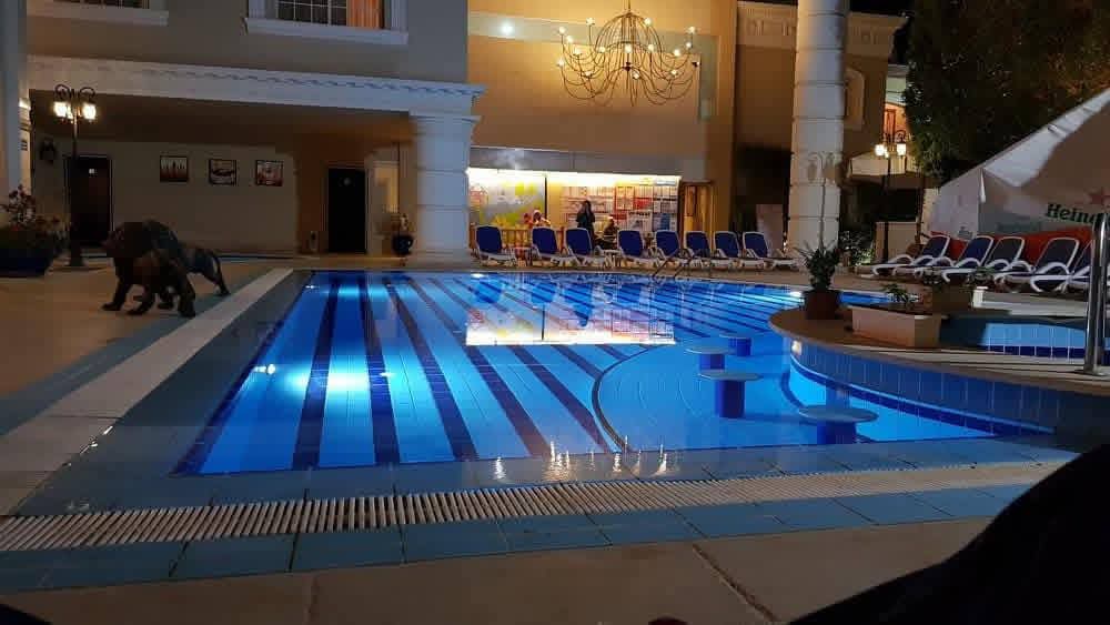 ✔️ فندق اليزيه دريم بيتش الغردقه 🌹  ❇️ فندق 4 نجوم🌟🌟🌟🌟 ❇️ موقع متميز في وسط البلد شارع شيراتون 👌 ❇️ شاطئ خاص رملي رائع 🏖️👑 ❇️ واي فاي مجانا 🥰🌍 ❇️ مركز لياقه بدنيه 💪🏋️ ❇️ غرف مكيفه و مجهزة بالكامل ♥️🏅 ❇️ صف تاني مع كوبري خاص يصل للبحر مباشرة 🏊
