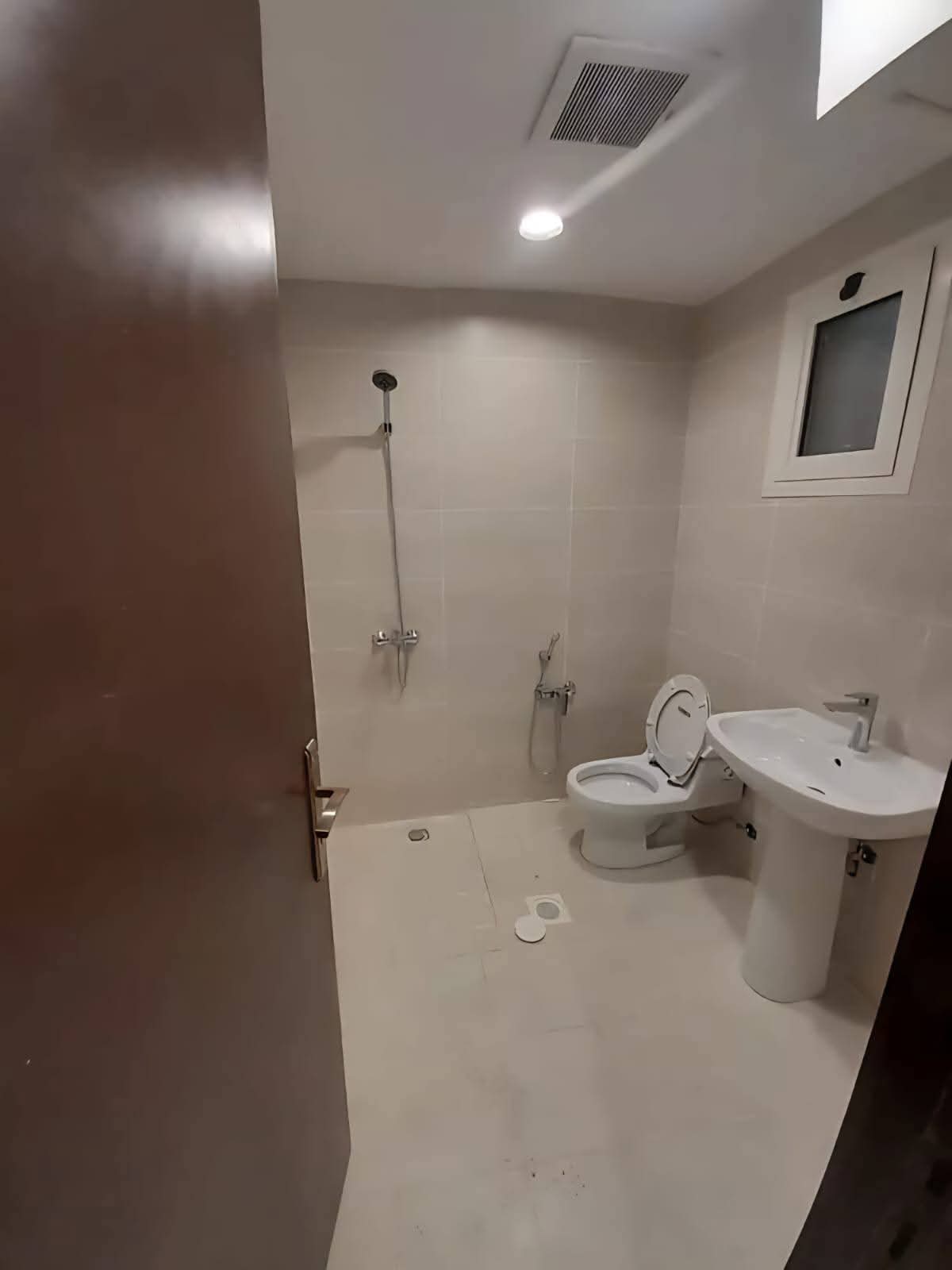 شقه للايجار في حي الملز  الدور ارضي